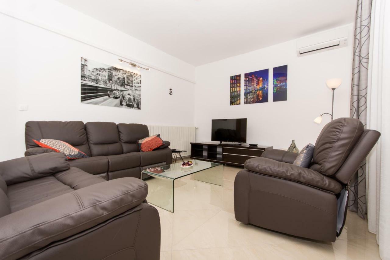 Holiday Home Ruzmarin Traù Esterno foto