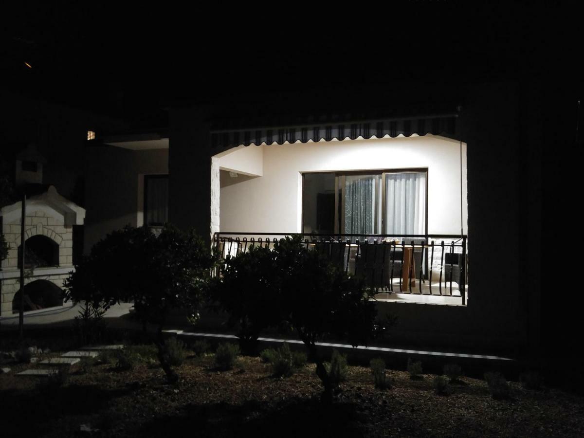 Holiday Home Ruzmarin Traù Esterno foto